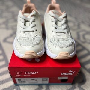 Puma x-ray 2 square Gold AC Preschool